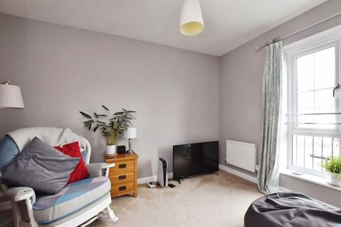 16 Howes Crescent, Bishopdown, Salisbury, SP1 3FU