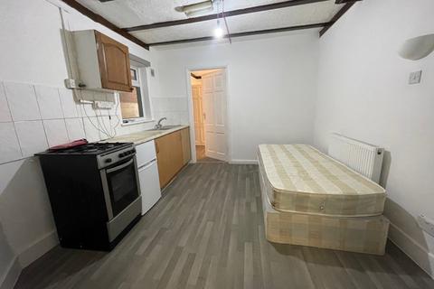 1 bedroom flat to rent, Victoria Road, Edmonton