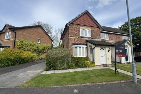 3 bedroom semi-detached house to rent, Holbeck Close, Horwich