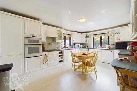 4 bedroom detached house for sale, Victoria Hill, Eye