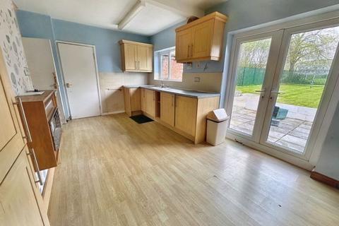 3 bedroom end of terrace house for sale, Mendip Road, Cheltenham GL52