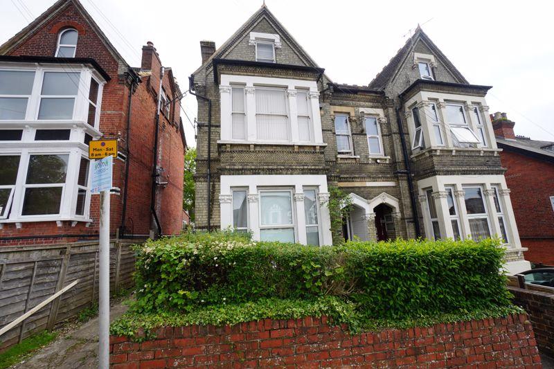 Priory Road, High HP13 1 bed apartment for sale £180,000