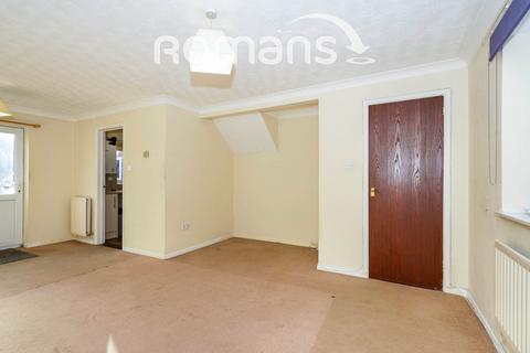 3 bedroom detached house to rent, Cornflower Road, Haydon Wick, Swindon