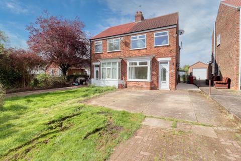 3 bedroom semi-detached house to rent, Moorwell Road, Scunthorpe
