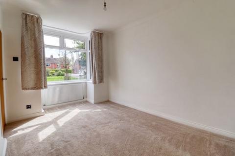 3 bedroom semi-detached house to rent, Moorwell Road, Scunthorpe