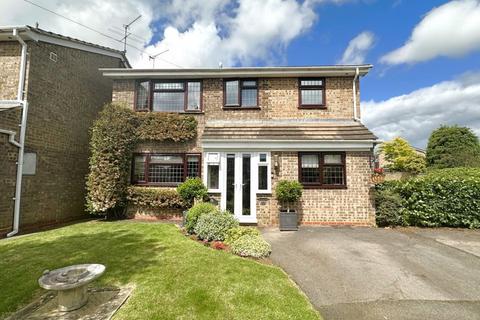 4 bedroom detached house for sale, Colesbourne Road, Banbury OX15