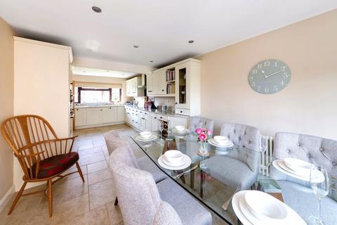 4 bedroom detached house for sale, Colesbourne Road, Banbury OX15