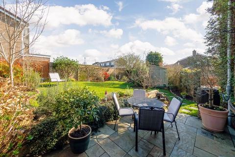 4 bedroom detached house for sale, Colesbourne Road, Banbury OX15