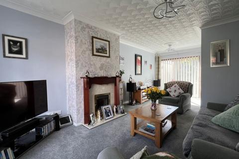 3 bedroom semi-detached house for sale, Redwood Drive , Burntwood