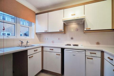 2 bedroom flat for sale, Salisbury Street, Fordingbridge SP6