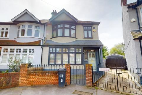 3 bedroom semi-detached house for sale, Croindene Road, London SW16