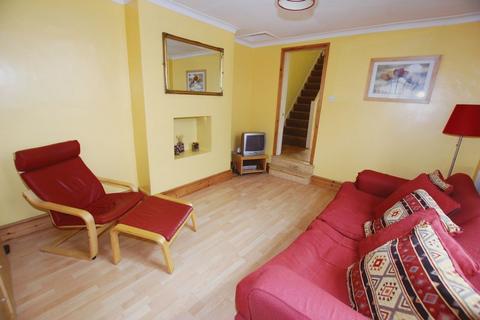 3 bedroom maisonette to rent, Southmead Road, Bristol BS10