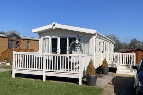 2 bedroom park home for sale - Ribble Valley Country & Leisure Park, Clitheroe BB7