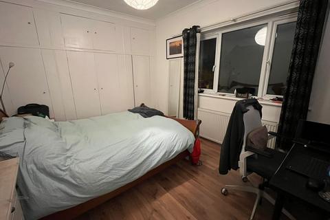 2 bedroom flat to rent, Spanish Road
