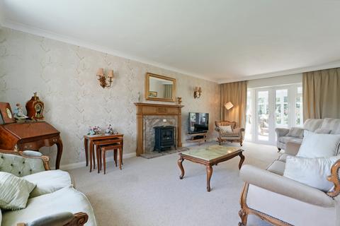 14 Causeway Glade, Sheffield, S17 3EZ