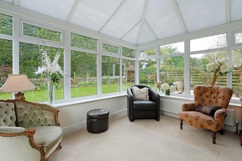 14 Causeway Glade, Sheffield, S17 3EZ