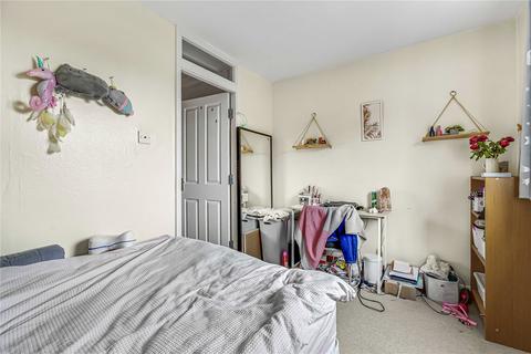 18 Flanders Crescent, London, SW17 9JA