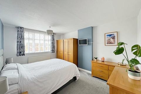 21 Beech Drive, Kenilworth, CV8 2JQ