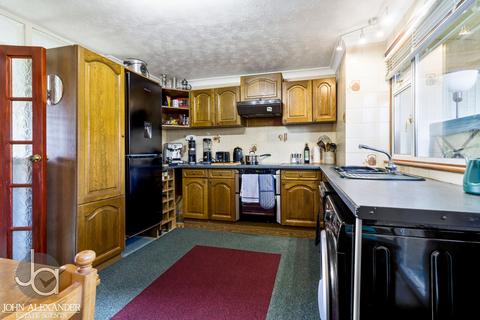 6 Heycroft Way, Tiptree, Colchester, CO5 0DG