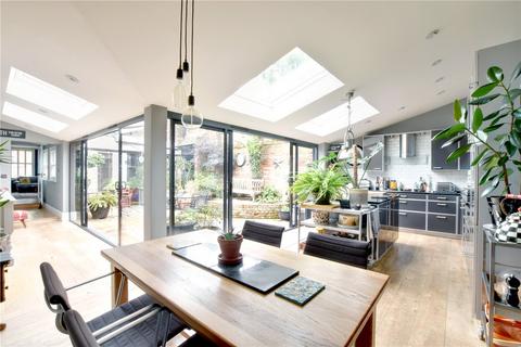 13 Reynolds Place, London, SE3 8SX