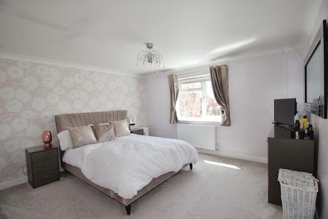 58 Burchnall Close, Deeping St James, Peterborough, PE6 8TG