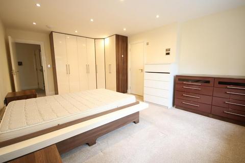 3 bedroom maisonette to rent, Edgware HA8