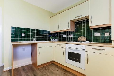 2 bedroom flat for sale, Lees Court, Coatbridge, ML5 4NT