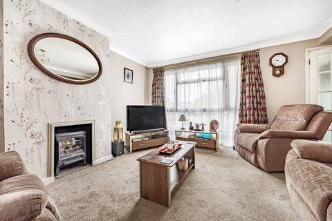 3 bedroom terraced house for sale, Southmead Crescent, Cheshunt EN8