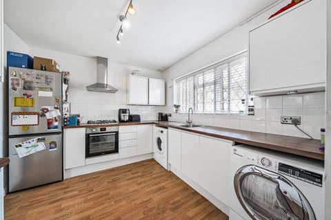 101 Elmside, New Addington, Croydon, CR0 9DW