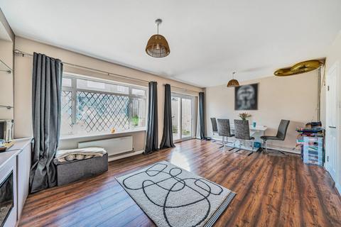 101 Elmside, New Addington, Croydon, CR0 9DW