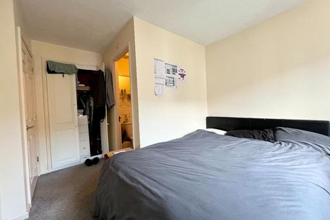 2 bedroom flat to rent, Bodiam Court, Maidstone, ME16