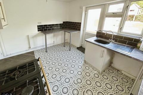3 bedroom semi-detached house to rent, Tiled House Lane, Brierley Hill