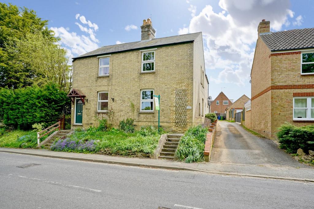 Ramsey Road, Kings Ripton, Huntingdon, PE28 3 bed property for sale £