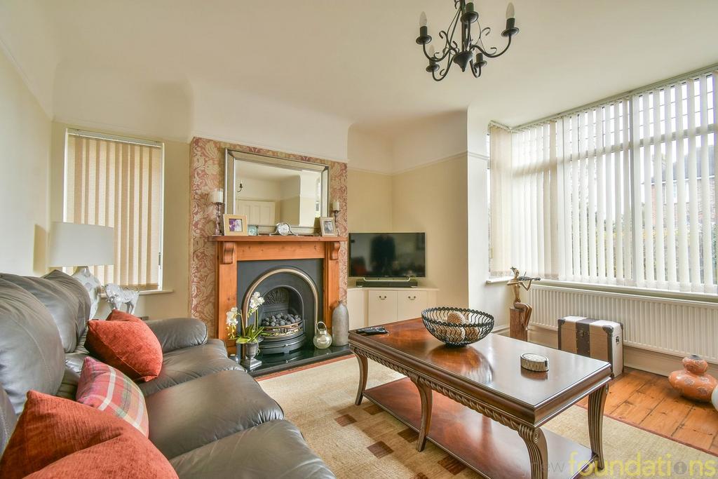 Little Common Road, Bexhill on Sea, TN39 3 bed detached house for sale