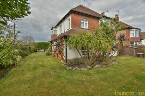 3 bedroom detached house for sale, Little Common Road, Bexhill on Sea, TN39