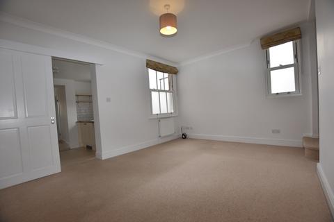 3 bedroom end of terrace house to rent, Terrace Road North, Binfield, RG42