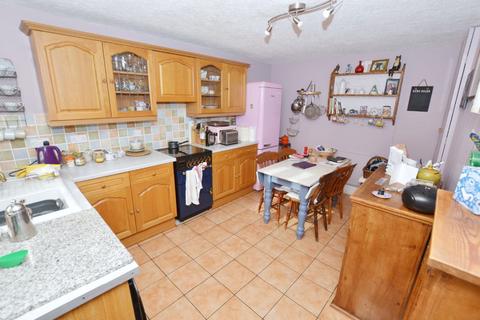 2 bedroom bungalow to rent, Walwyn Road, Upper Colwall WR13