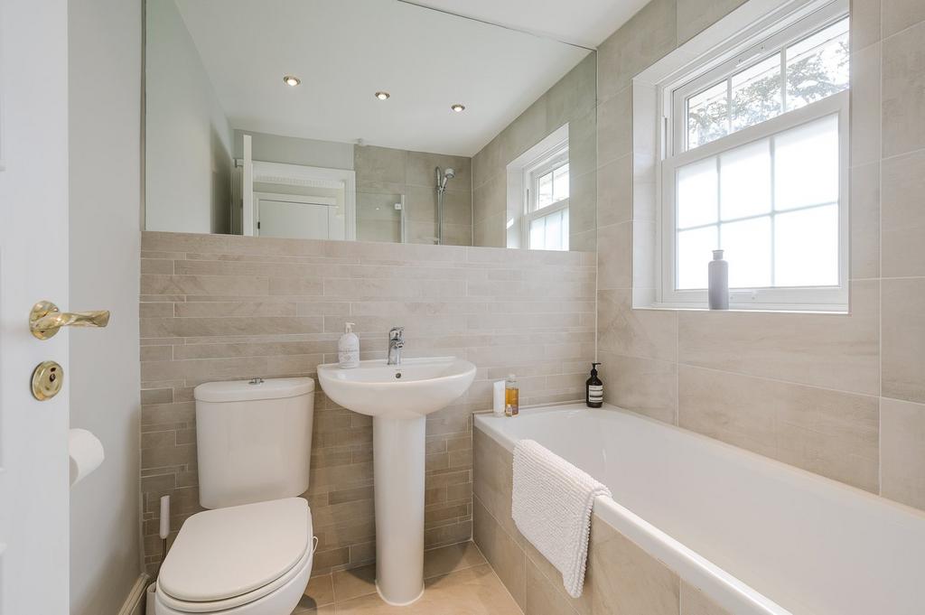Bedroom 2 Ensuite
