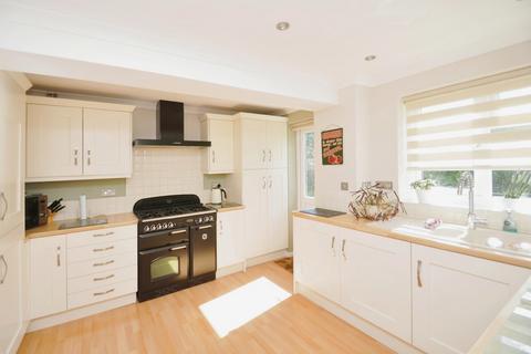 3 bedroom link detached house for sale, Paddock Drive, Chelmsford, CM1