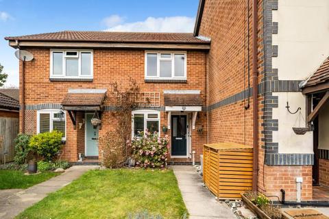 2 Church View, Yateley, GU46 7TW