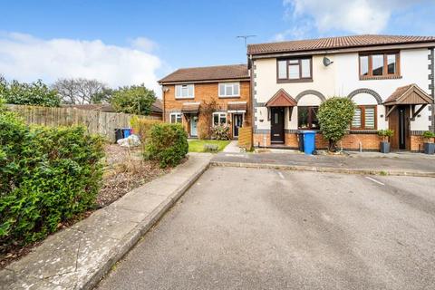 2 Church View, Yateley, GU46 7TW