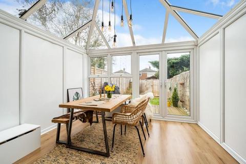 2 Church View, Yateley, GU46 7TW