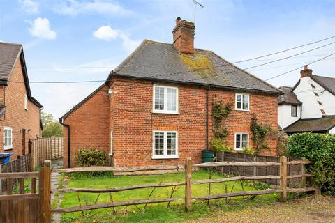 2 bedroom semi-detached house for sale, Mud Lane, Hook RG27