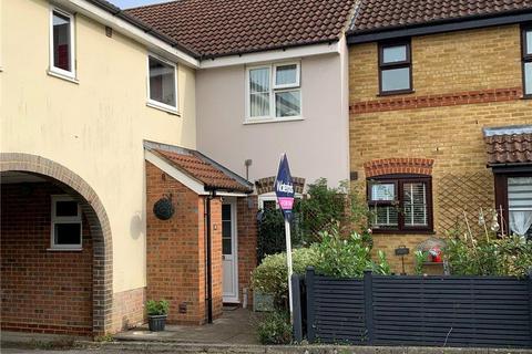 15 Barn Field, Yateley, GU46 6HZ