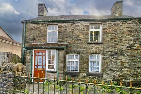 2 bedroom cottage for sale, Commercial Street, Nelson