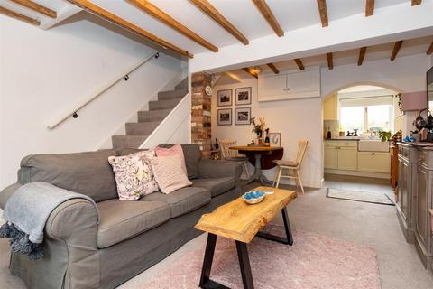 19 Cherry Orchard, Wellesbourne, Warwick, CV35 9NB