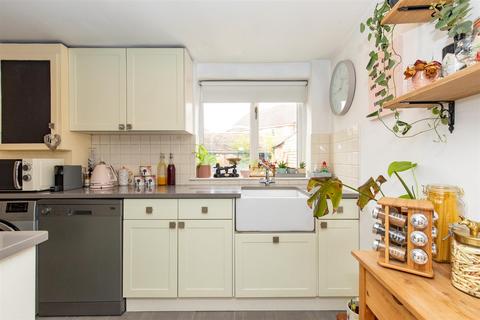 19 Cherry Orchard, Wellesbourne, Warwick, CV35 9NB