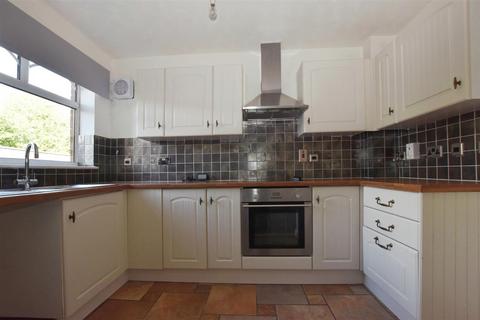 3 bedroom chalet for sale, Lowdale Close, Hull