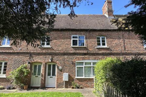 3 bedroom cottage for sale, Main Road, Barnstone, Nottingham