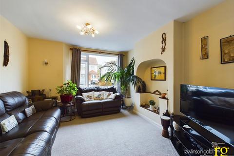 4 bedroom semi-detached house for sale, Walton Road, Harrow